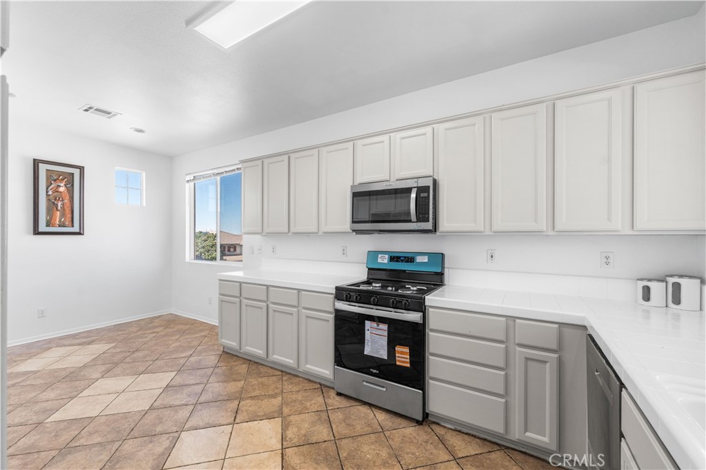 1050 Cactus Drive Property Photo 12