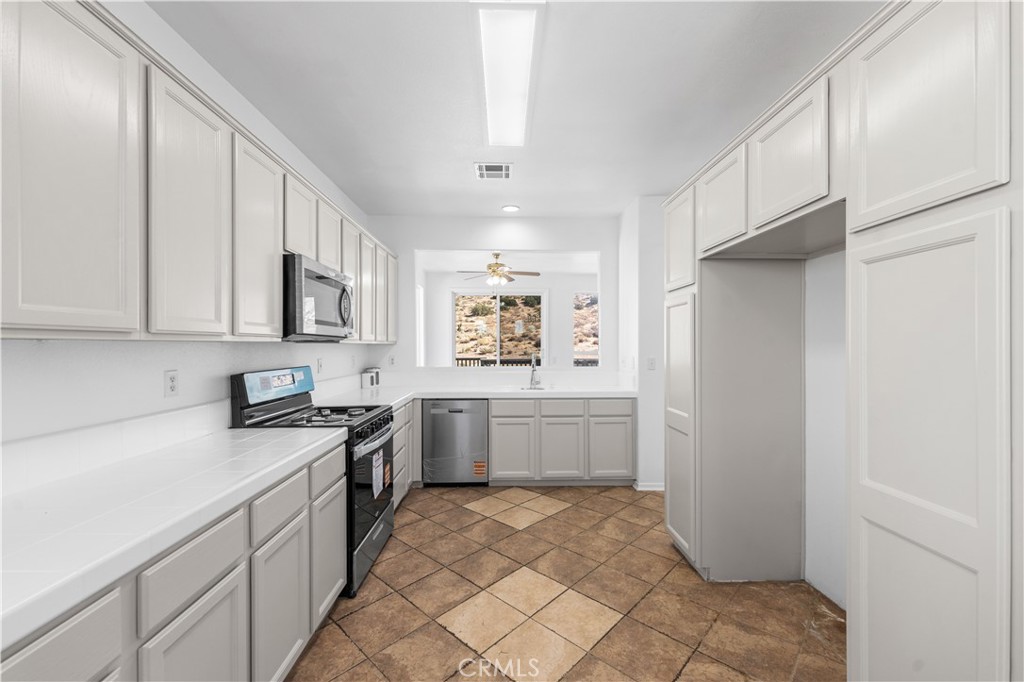 1050 Cactus Drive Property Photo 15