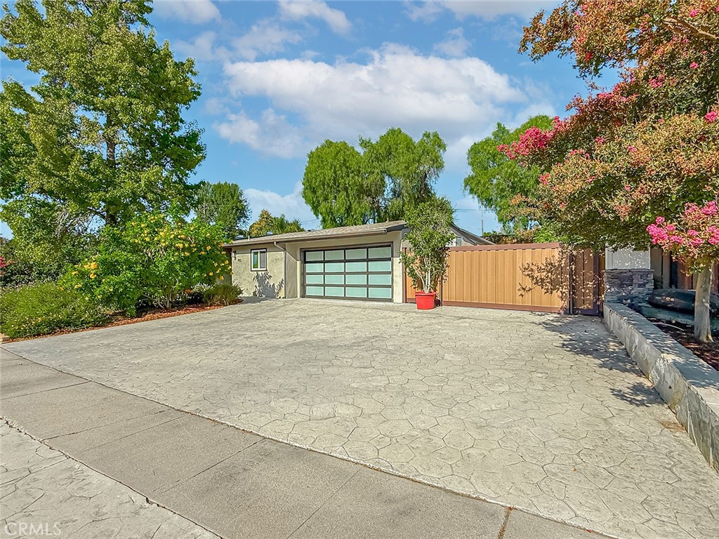 743 Spalding Street Property Photo 3