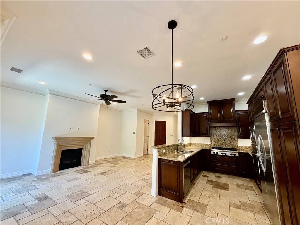 21929 Cortina Property Photo 7