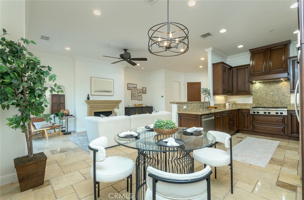 21929 Cortina Property Photo 8