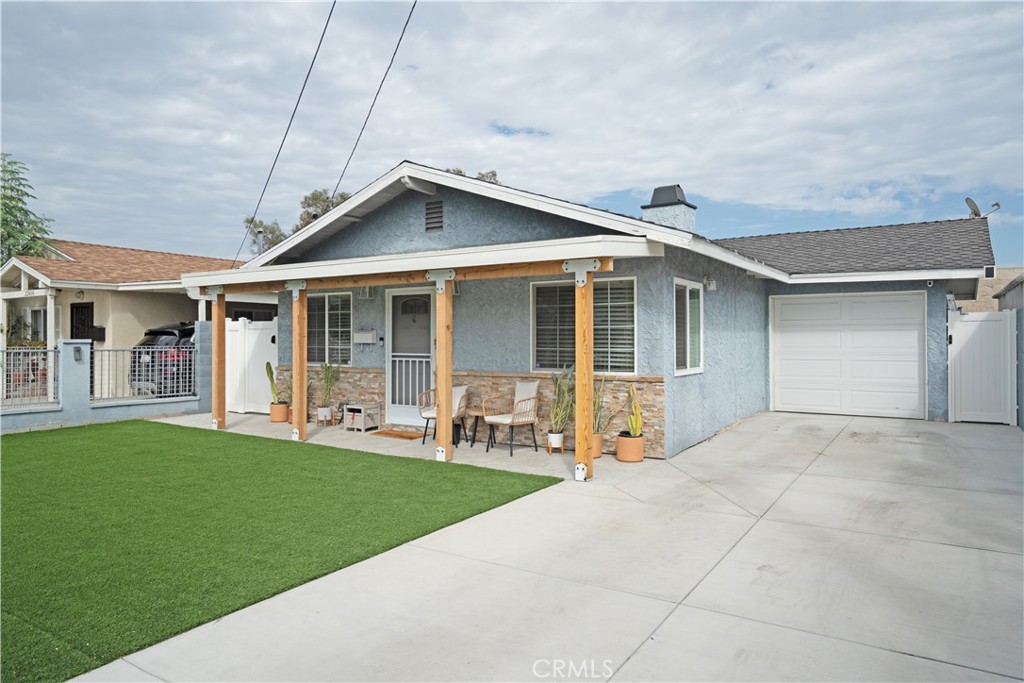 22620 Menlo Property Photo 1
