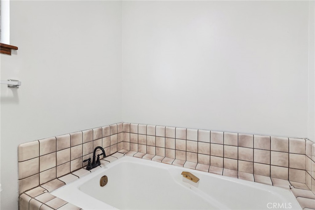 5105 Kathimae Property Photo 30