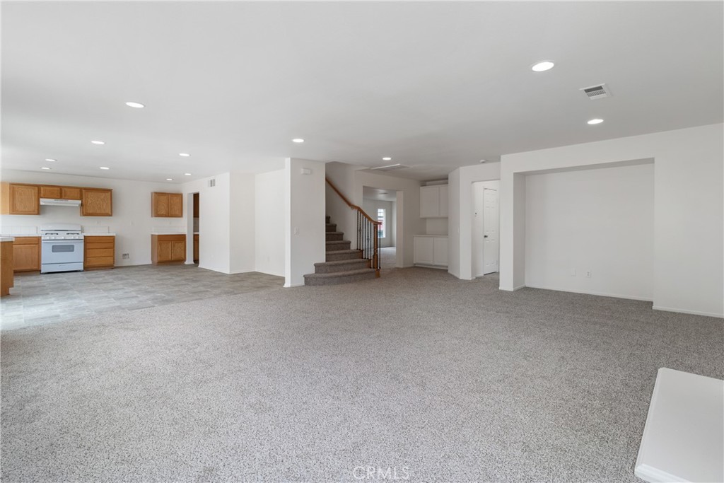 37660 Newbury Property Photo 4