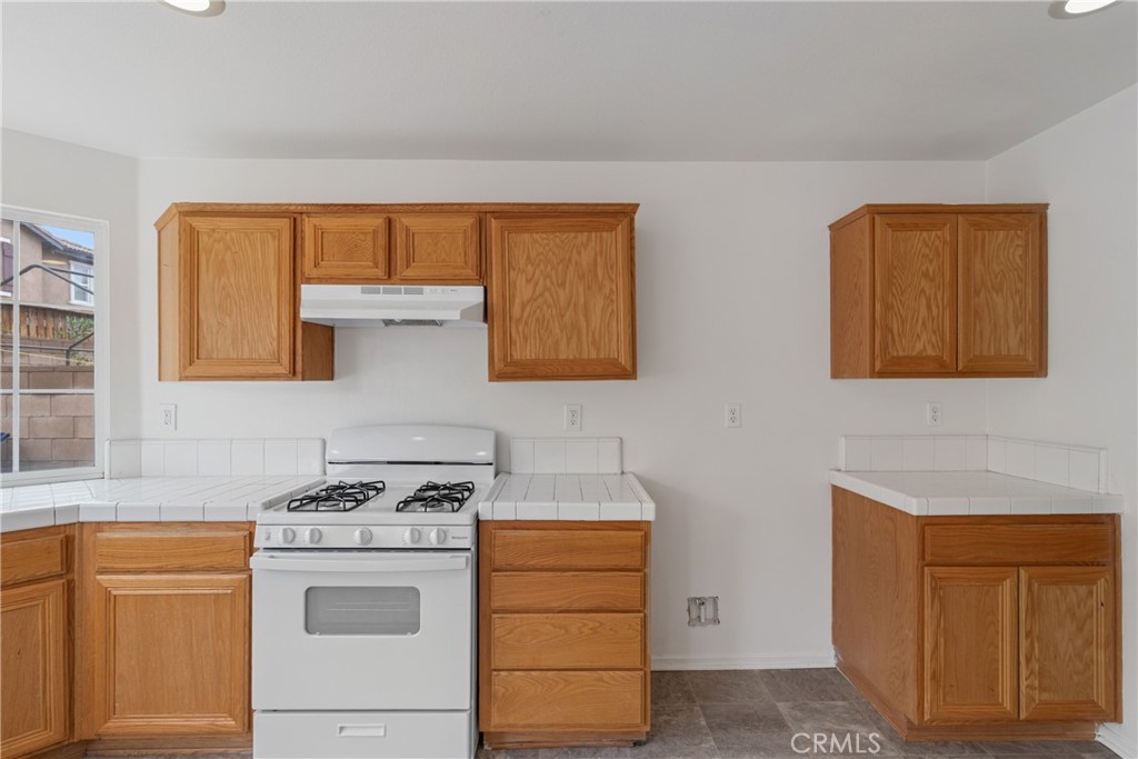 37660 Newbury Property Photo 10