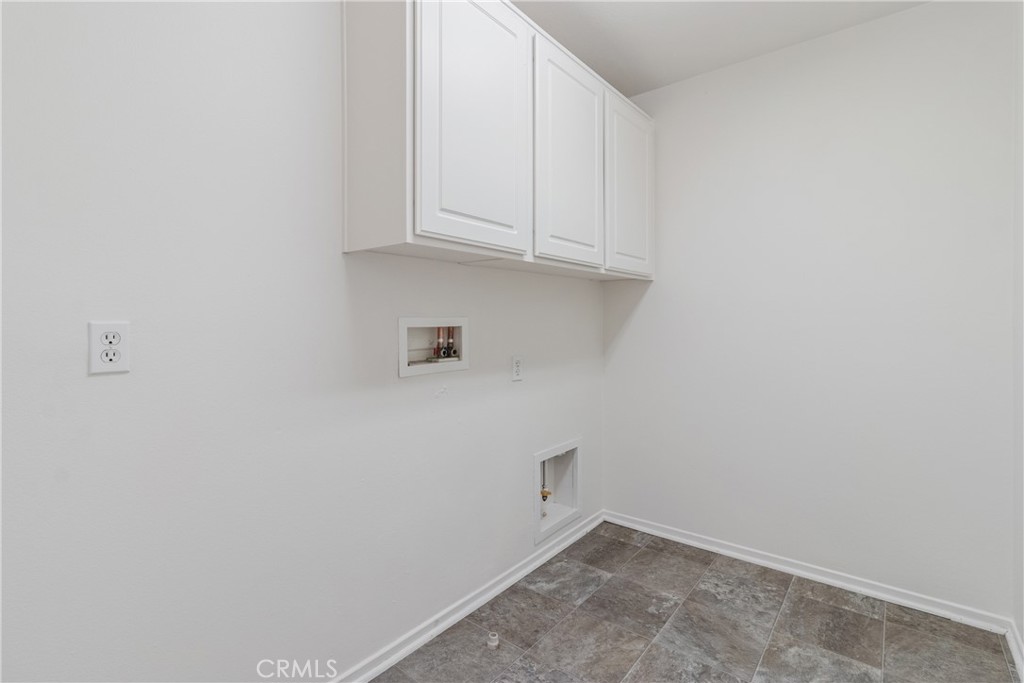 37660 Newbury Property Photo 16