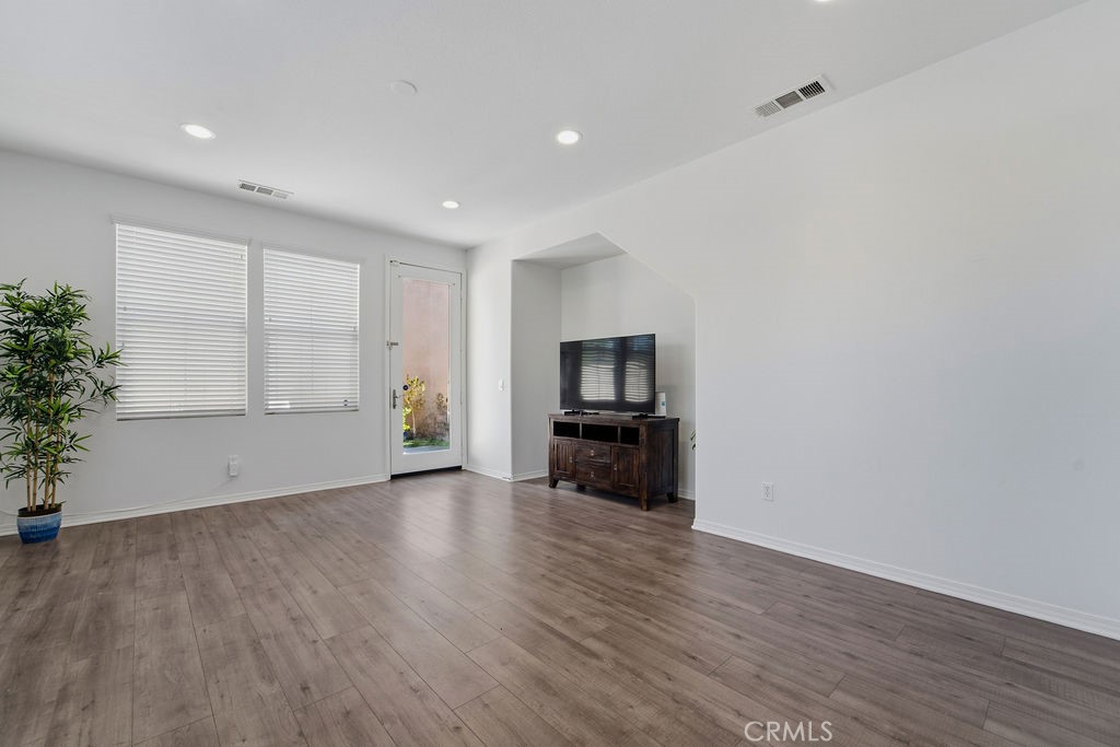 28492 Camino Del Arte Drive Property Photo 9