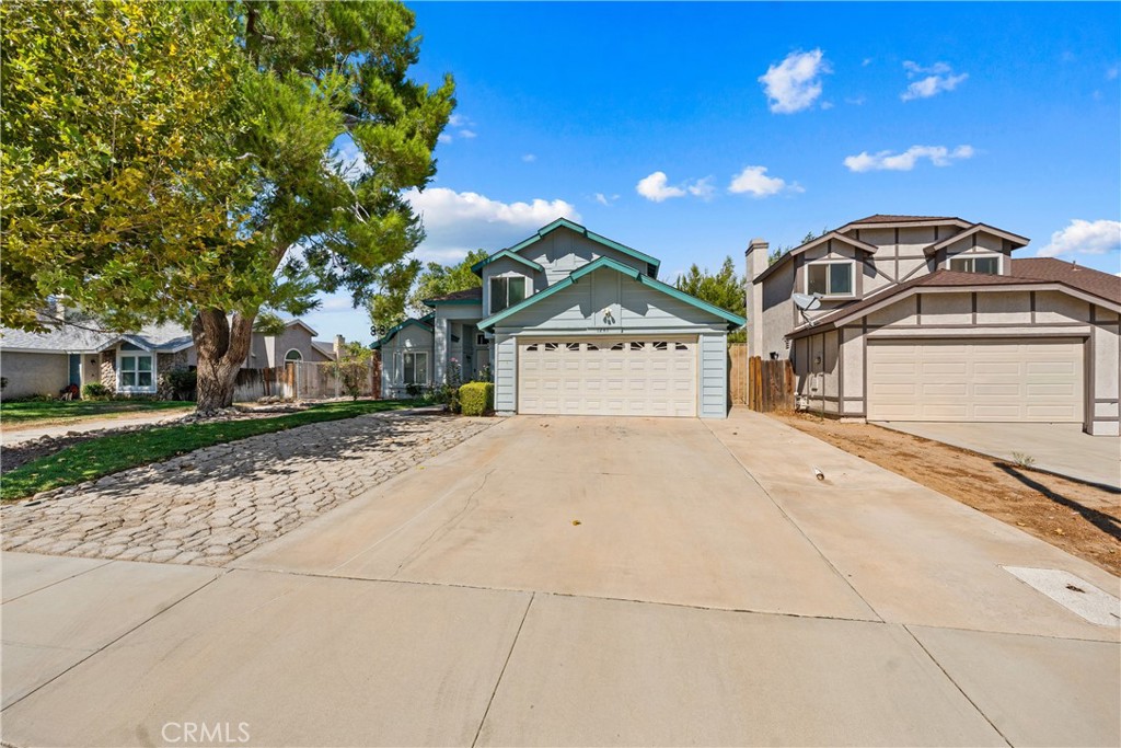 1247 Geraldine Property Photo 1