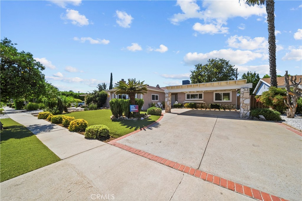 10147 Monogram Property Photo 50