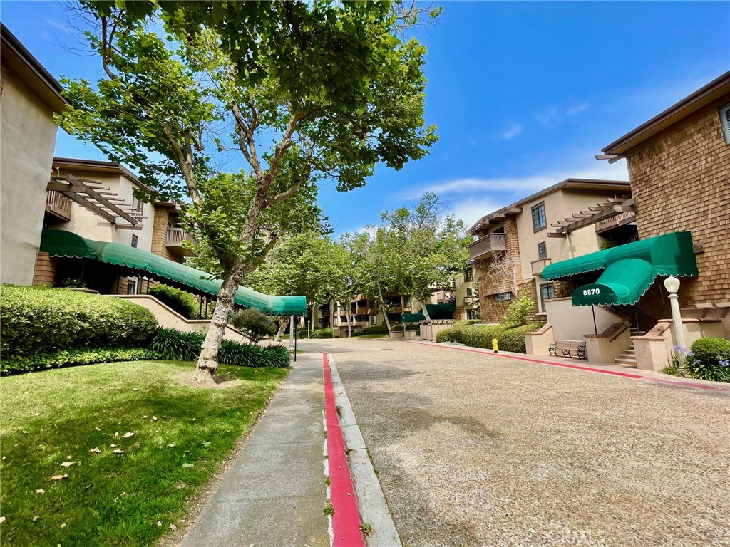 8840 Villa La Jolla Drive 220 Property Photo 24
