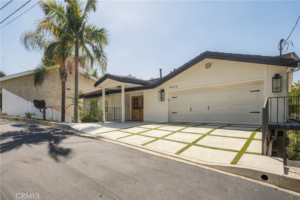 4825 Galendo Street Property Photo 2