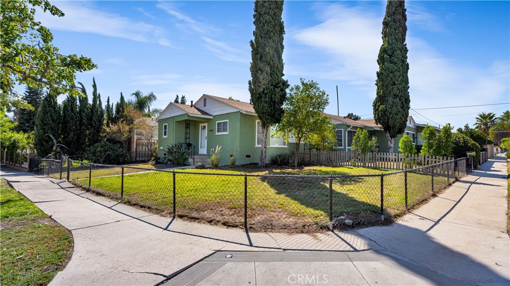 6153 Clybourn Avenue Property Photo 3