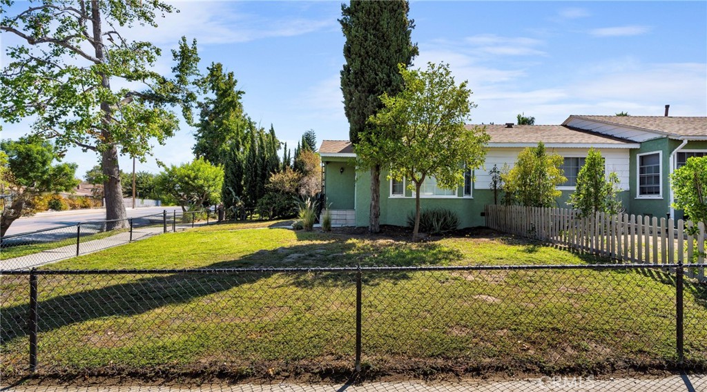 6153 Clybourn Avenue Property Photo 4