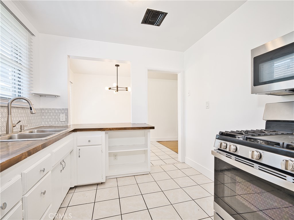 6153 Clybourn Avenue Property Photo 14