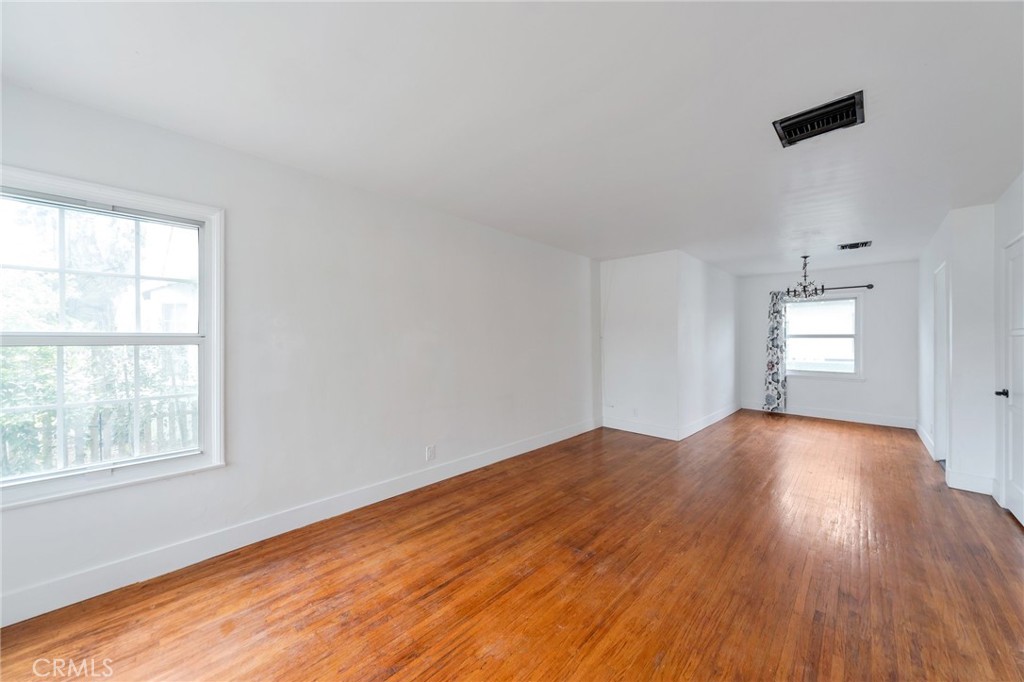 6153 Clybourn Avenue Property Photo 21