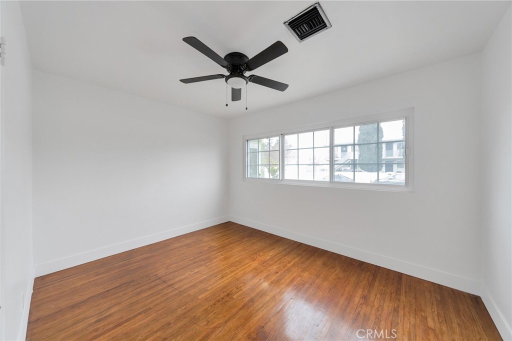 6153 Clybourn Avenue Property Photo 25