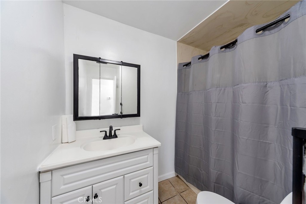 6153 Clybourn Avenue Property Photo 29
