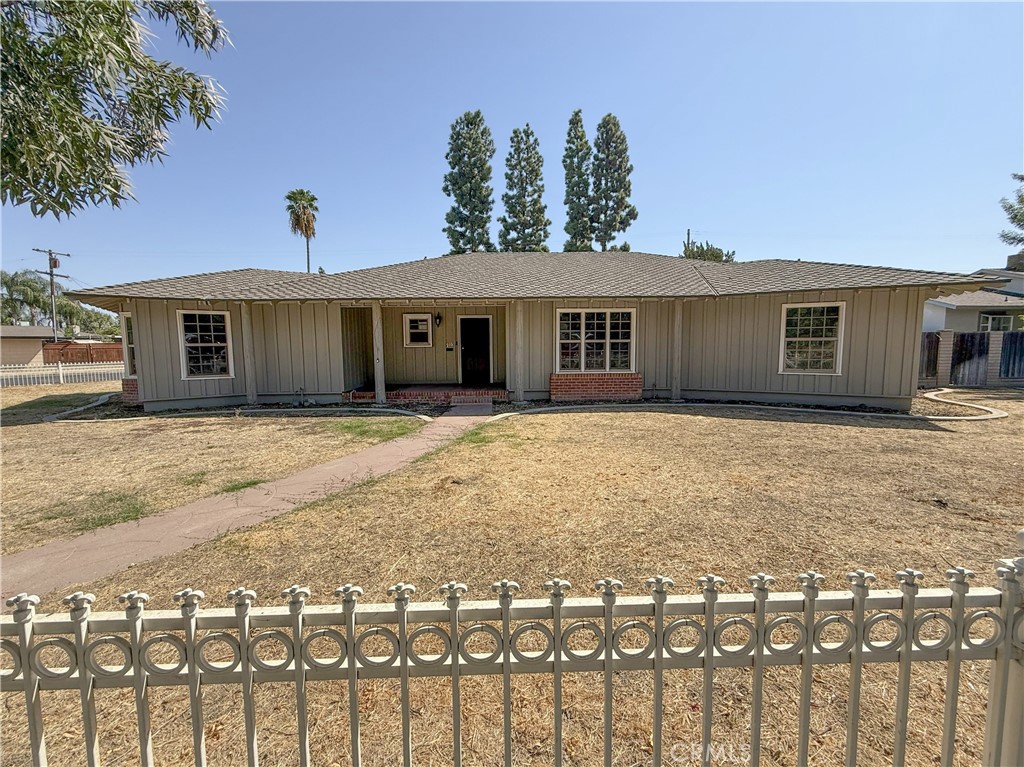 916 Oak Avenue Property Photo 2