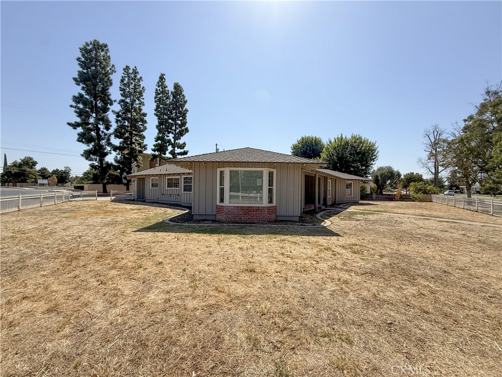 916 Oak Avenue Property Photo 3