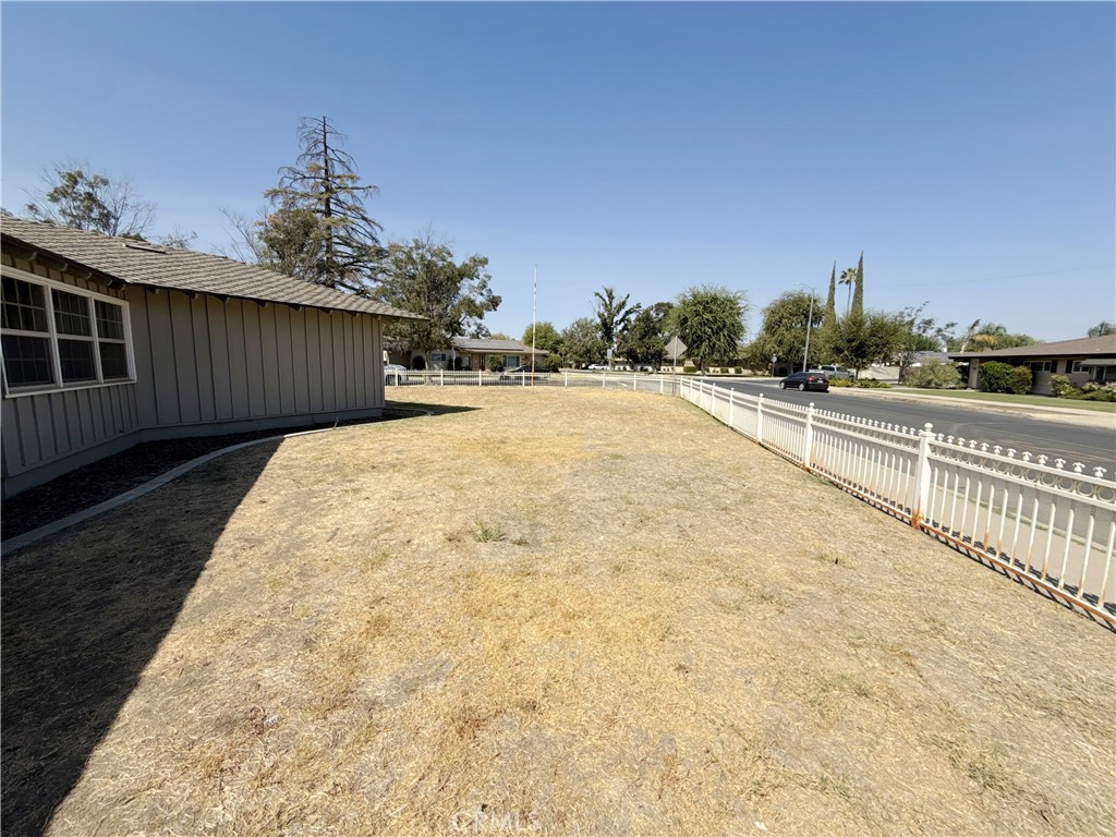 916 Oak Avenue Property Photo 5