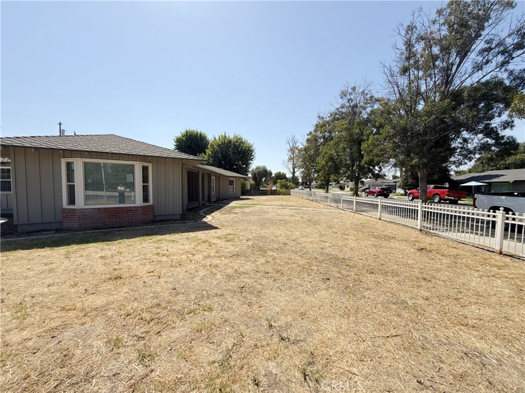 916 Oak Avenue Property Photo 6