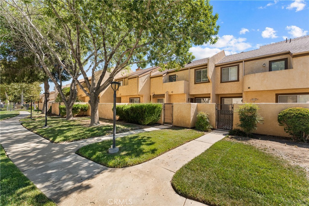 1830 E Avenue J2 3 Property Photo 6