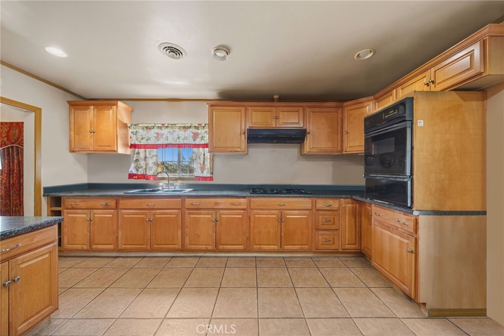 12135 Cornish Avenue Property Photo 3