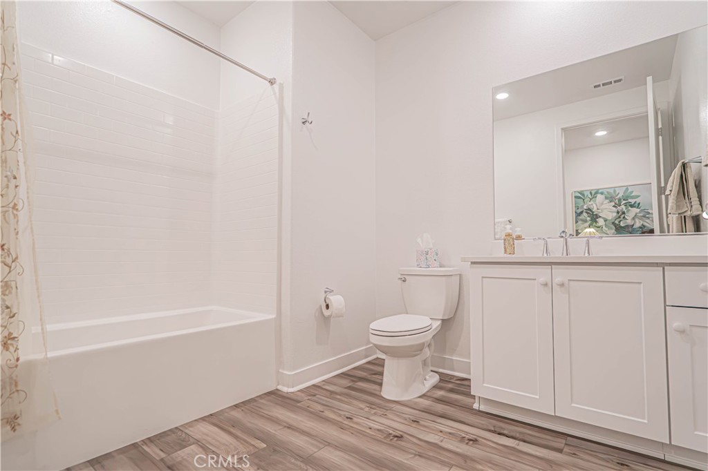 27406 Merlin 101 Property Photo 33