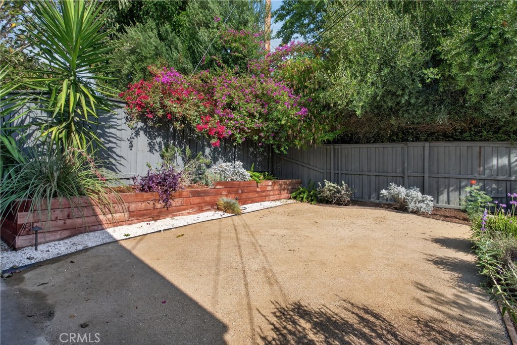 11031 Genesta Avenue Property Photo 35
