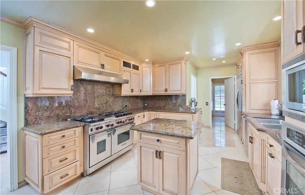 3102 Dona Sofia Property Photo 7
