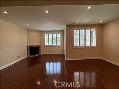 4724 Kester Ave #308 Property Photo 2