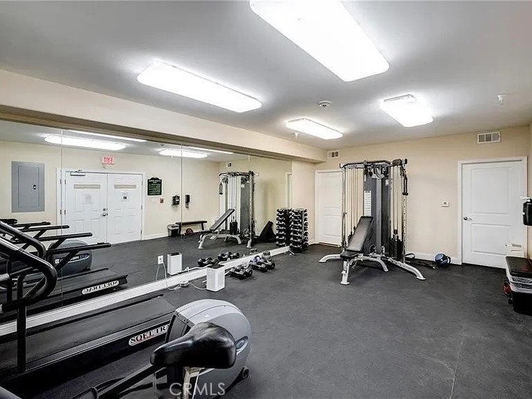 4724 Kester Ave #308 Property Photo 10