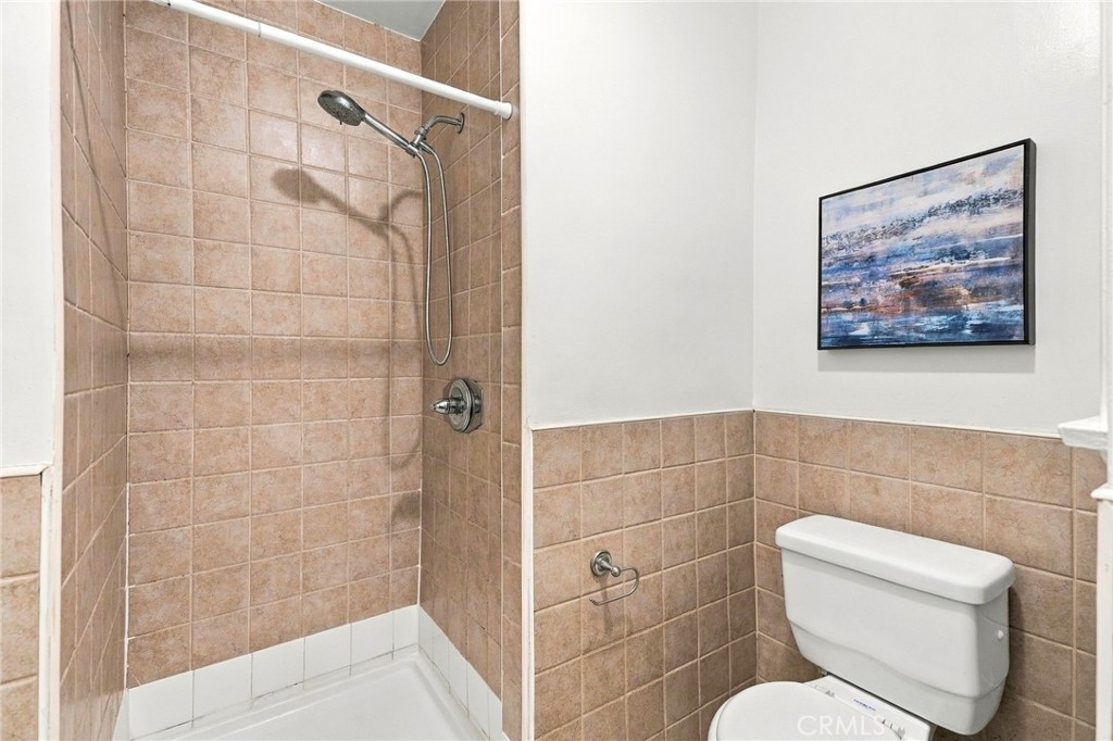 2839 Hillcrest Drive Property Photo 27
