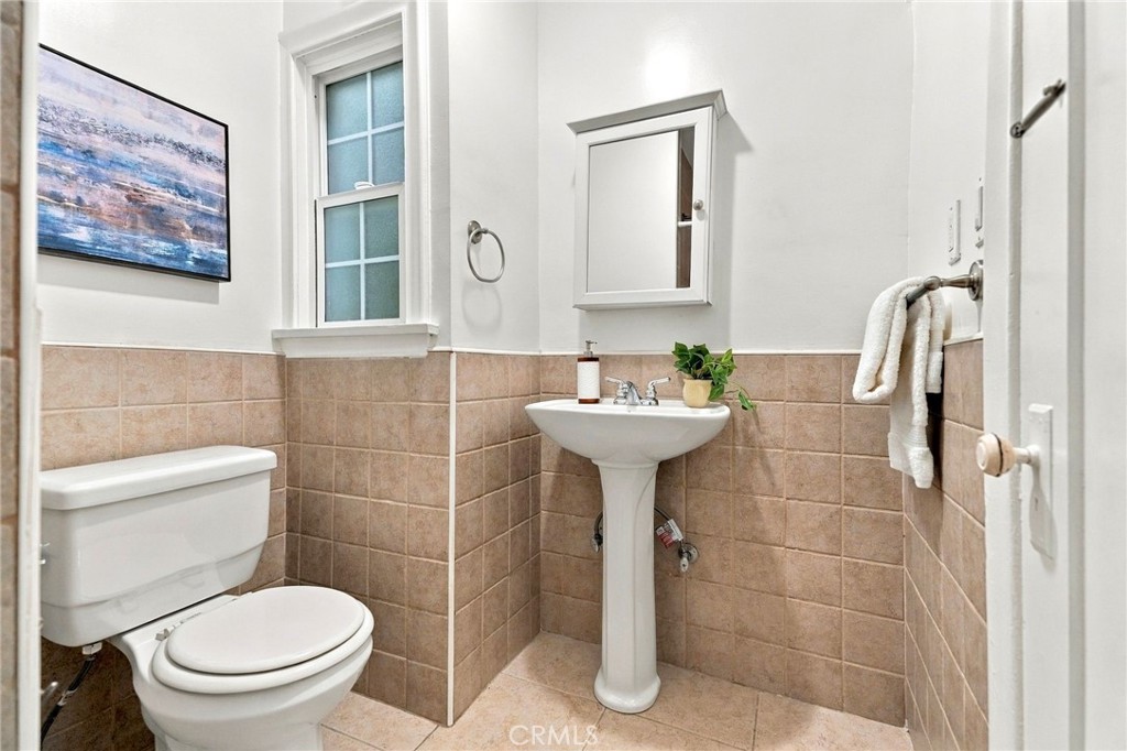 2839 Hillcrest Drive Property Photo 28