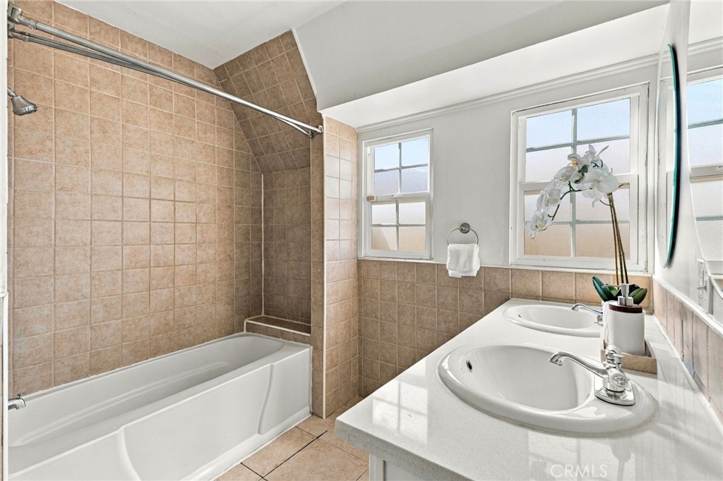2839 Hillcrest Drive Property Photo 35