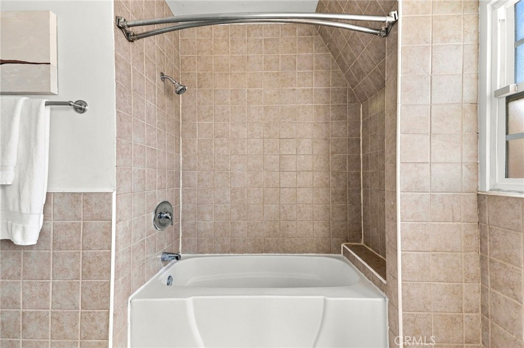 2839 Hillcrest Drive Property Photo 36
