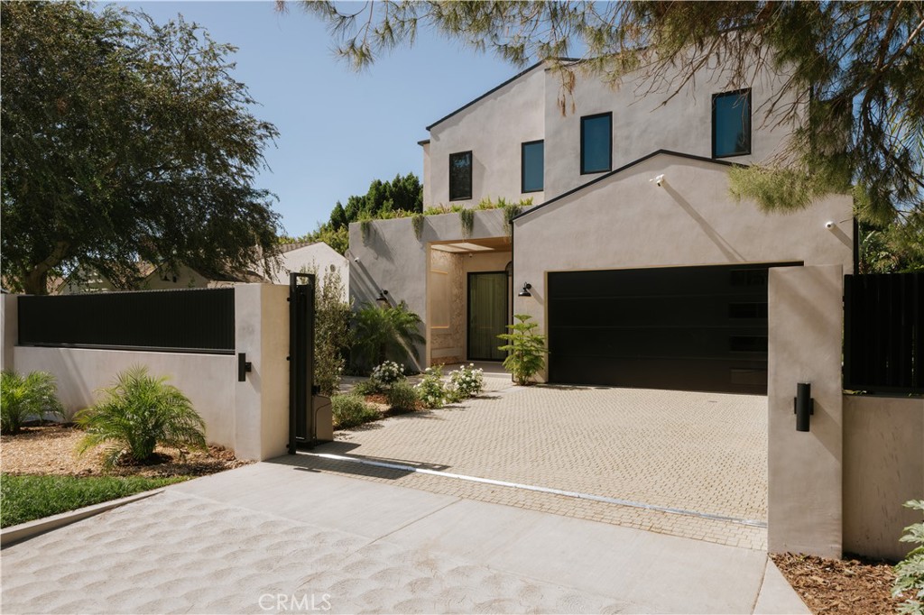 14755 Hesby Street Property Photo 1
