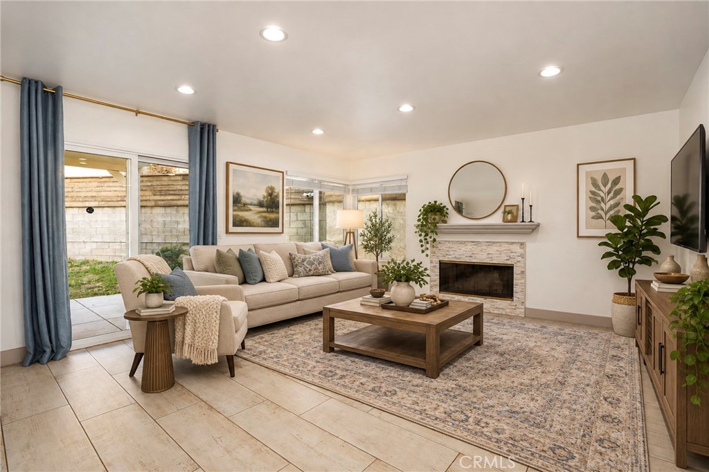 10110 Sunland Boulevard Property Photo 10