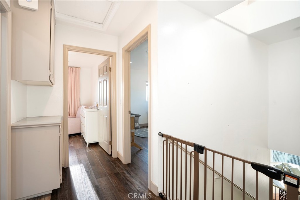 10110 Sunland Boulevard Property Photo 16
