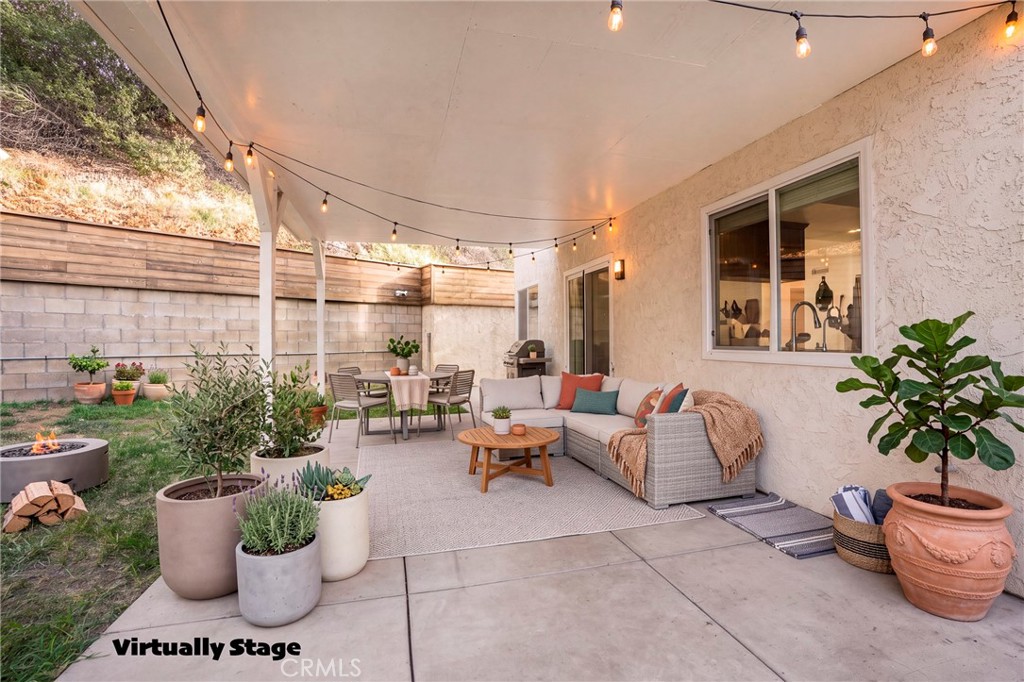 10110 Sunland Boulevard Property Photo 29