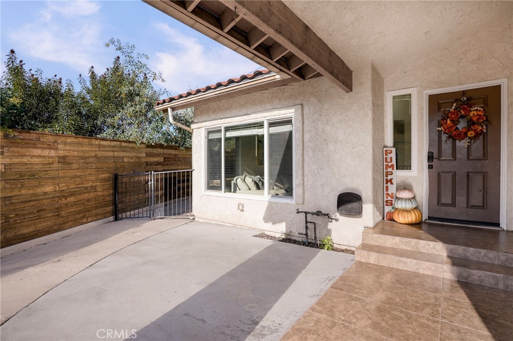 10110 Sunland Boulevard Property Photo 34