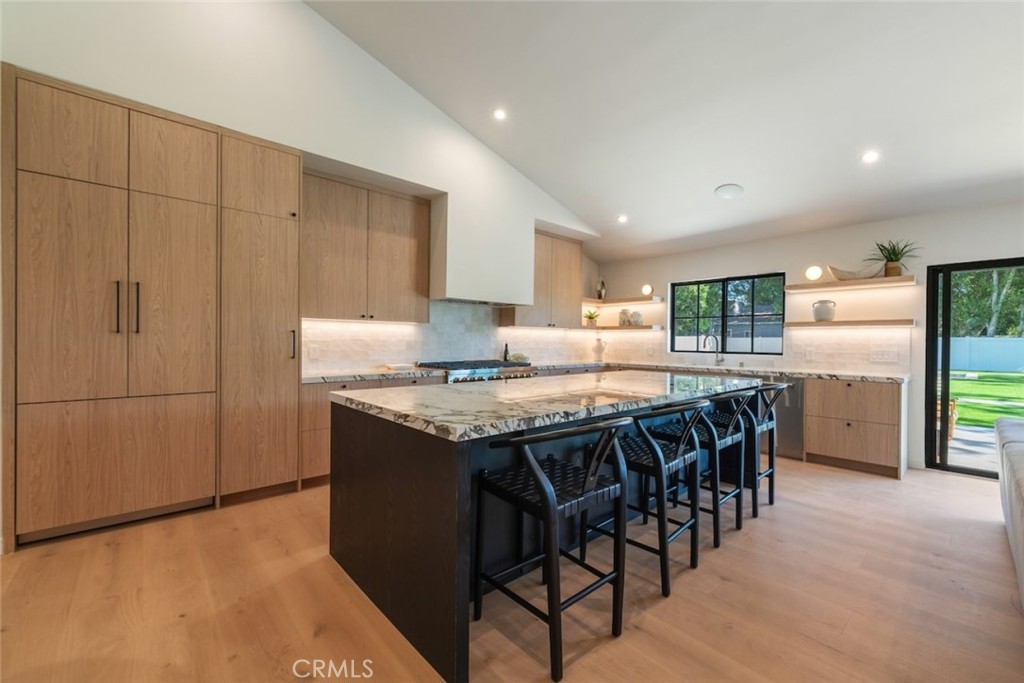 8960 Oak Park Avenue Property Photo 15