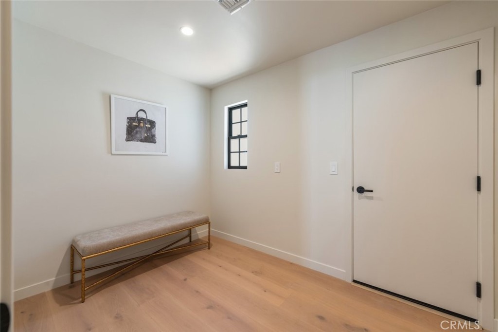 8960 Oak Park Avenue Property Photo 61