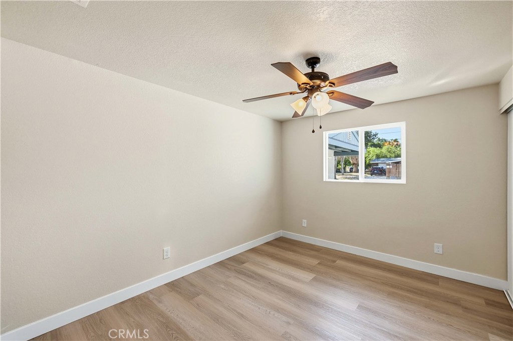 343 E Lingard Street Property Photo 11