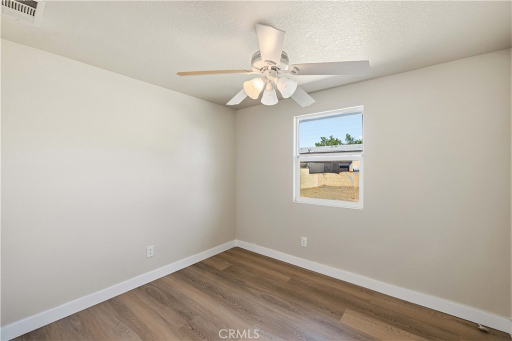 343 E Lingard Street Property Photo 14