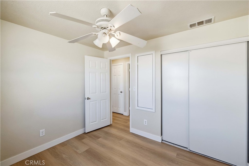 343 E Lingard Street Property Photo 15