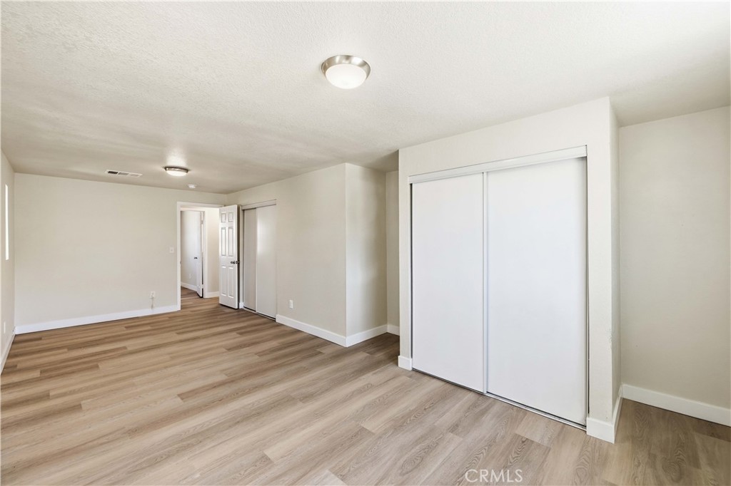 343 E Lingard Street Property Photo 17