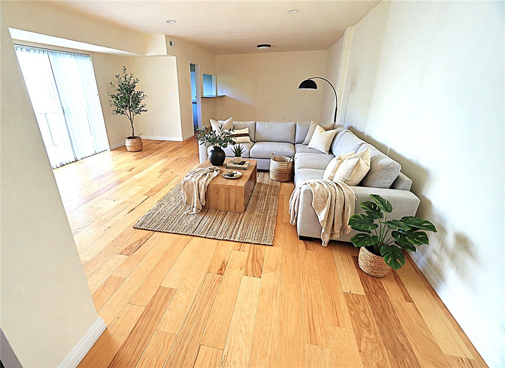 7309 Franklin Avenue 406 Property Photo 6