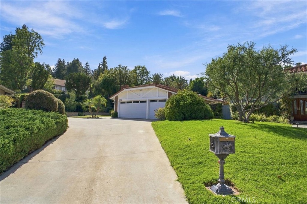 11915 Laughton Way Property Photo 3