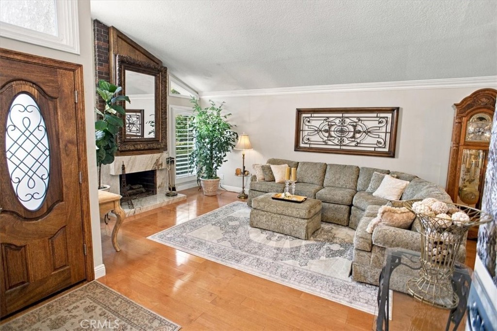 11915 Laughton Way Property Photo 4